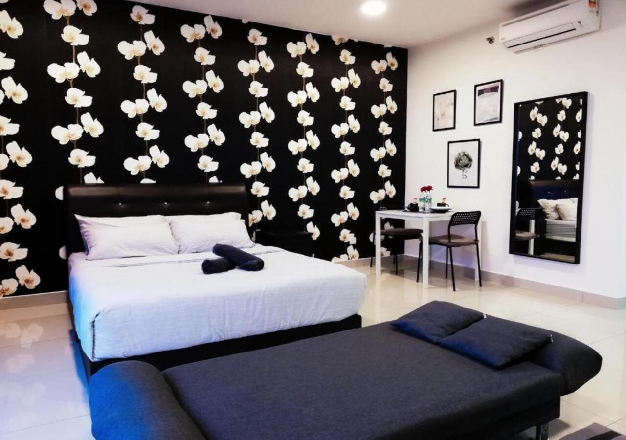 Peanut Butter Homestay #Trefoil Setia City เซอเตียอาลัม ภายนอก รูปภาพ